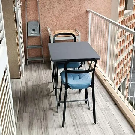 For 3 People * Six-Fours-les-Plages