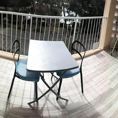 For 3 People